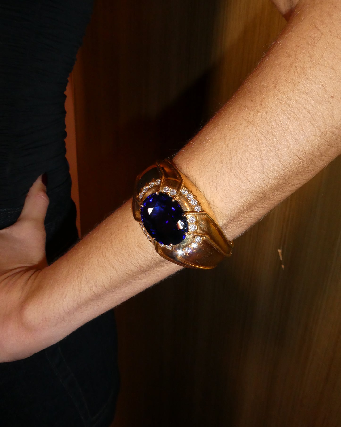 DAVID WEBB TANZANITE, DIAMOND & GOLD CUFF BRACELET, 1980s