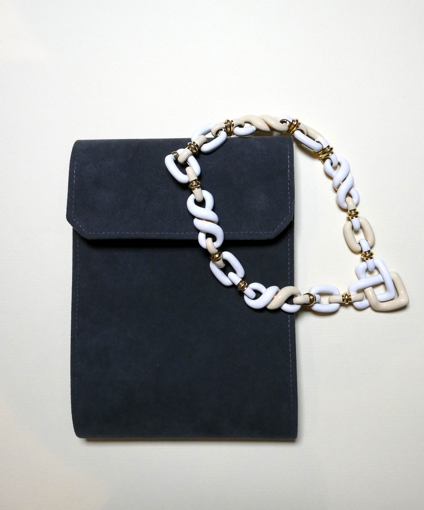 DAVID WEBB ENAMEL & YELLOW GOLD NECKLACE, 1970