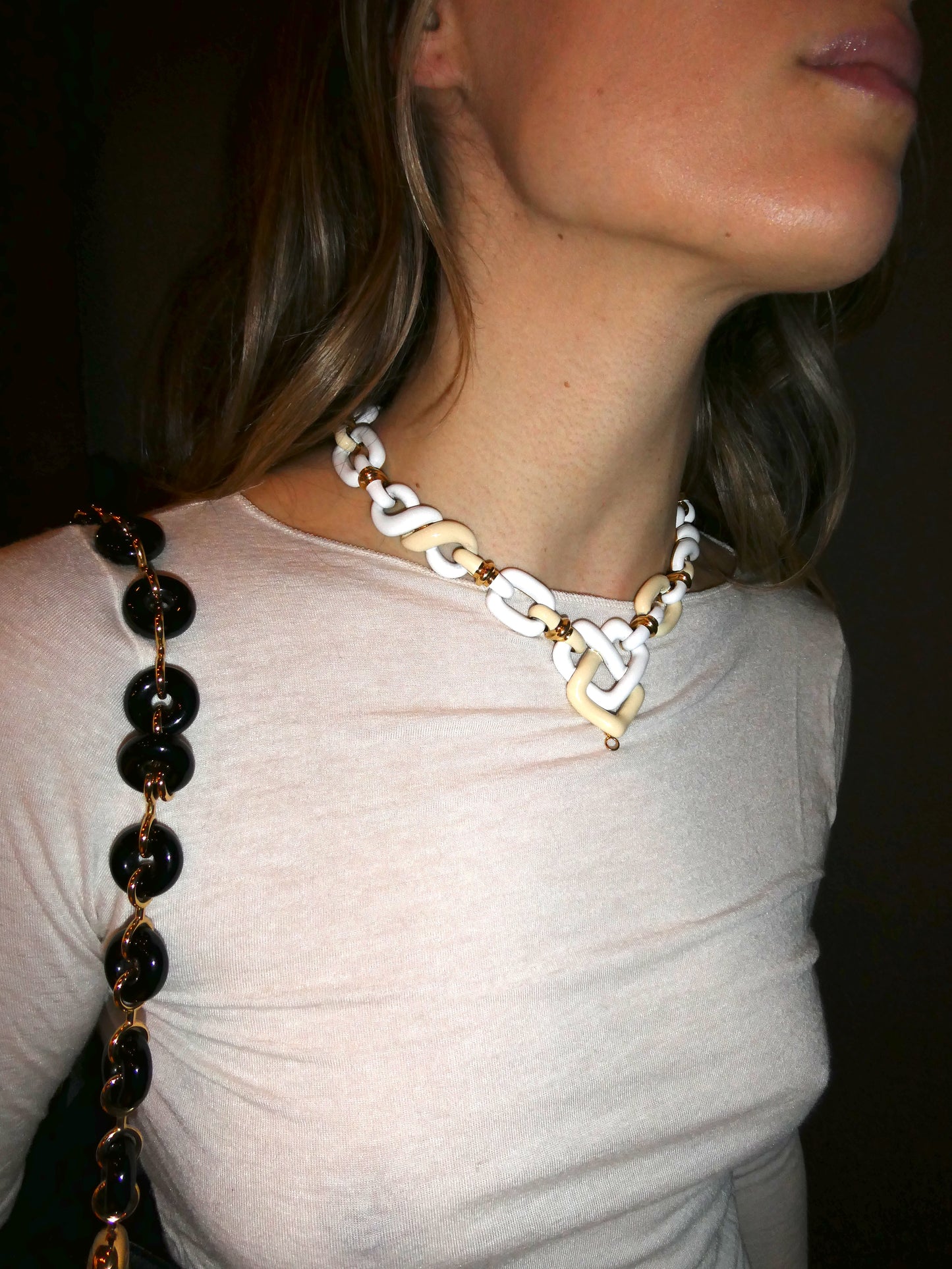 DAVID WEBB ENAMEL & YELLOW GOLD NECKLACE, 1970