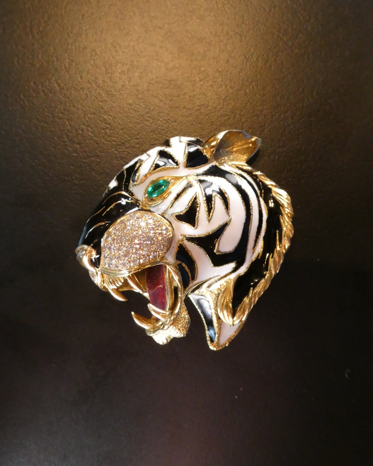 DAVID WEBB DIAMOND, EMERALD & ENAMEL TIGER PENDANT NECKLACE, 1970s