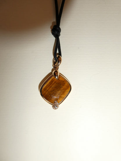 POMELLATO 'RITRATTO' TIGER'S EYE, DIAMOND & ROSE GOLD PENDANT, 2017