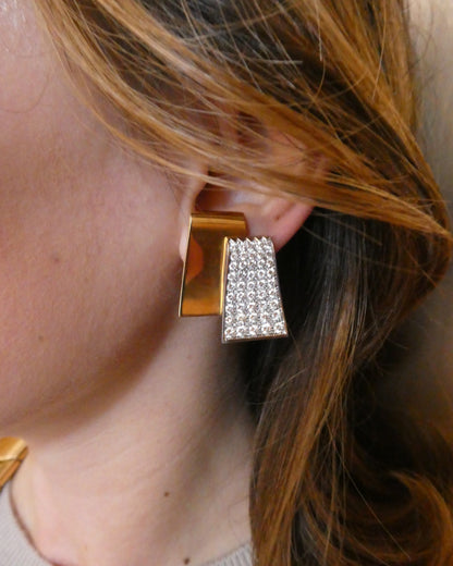 CACCIARI SALVATI DIAMOND & GOLD SET OF CHOKER, EARCLIPS AND RING, 1980s