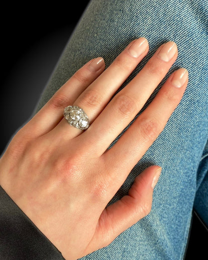 ART DÉCO DIAMOND & PLATINUM TRILOGY RING, 1930s