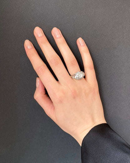 ART DÉCO DIAMOND & PLATINUM TRILOGY RING, 1930s