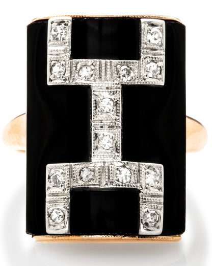 ART DÉCO DIAMOND, ONYX & ROSE GOLD RING, 1920s