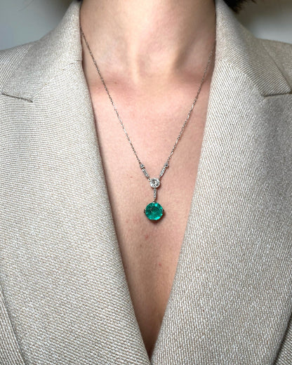 ART DÉCO COLOMBIAN EMERALD, DIAMONDS & PLATINUM PENDANT, 1920s
