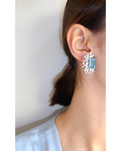 SANTA MARIA AQUAMARINE, DIAMOND & PLATINUM EARCLIPS, 1950s