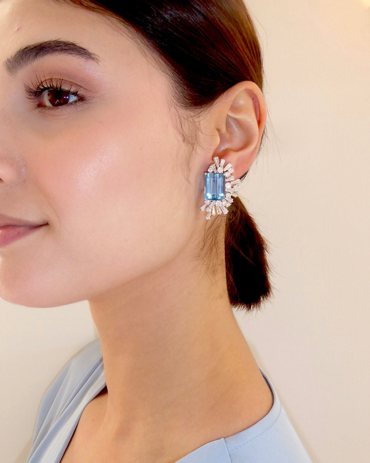 SANTA MARIA AQUAMARINE, DIAMOND & PLATINUM EARCLIPS, 1950s