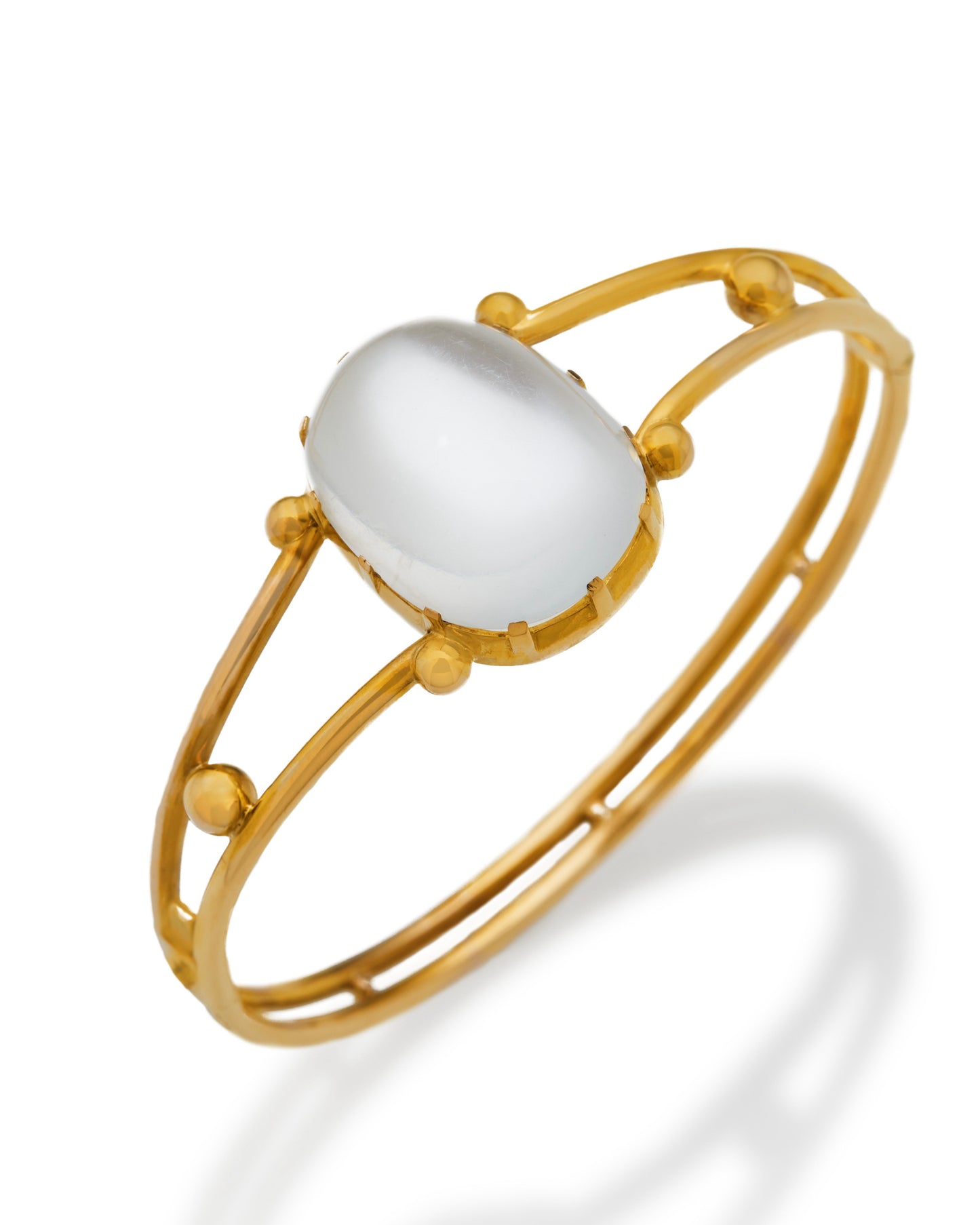 VICTORIAN MOONSTONE & 15k ROSE GOLD BANGLE, 1880s