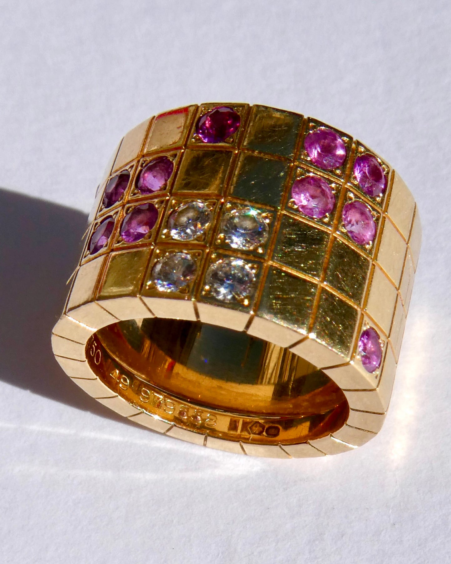 CARTIER DIAMONDS, PINK SAPPHIRES & YELLOW GOLD RING, 1980s