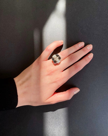 ART DÉCO DIAMONDS, ONYX & PLATINUM RING, 1930s