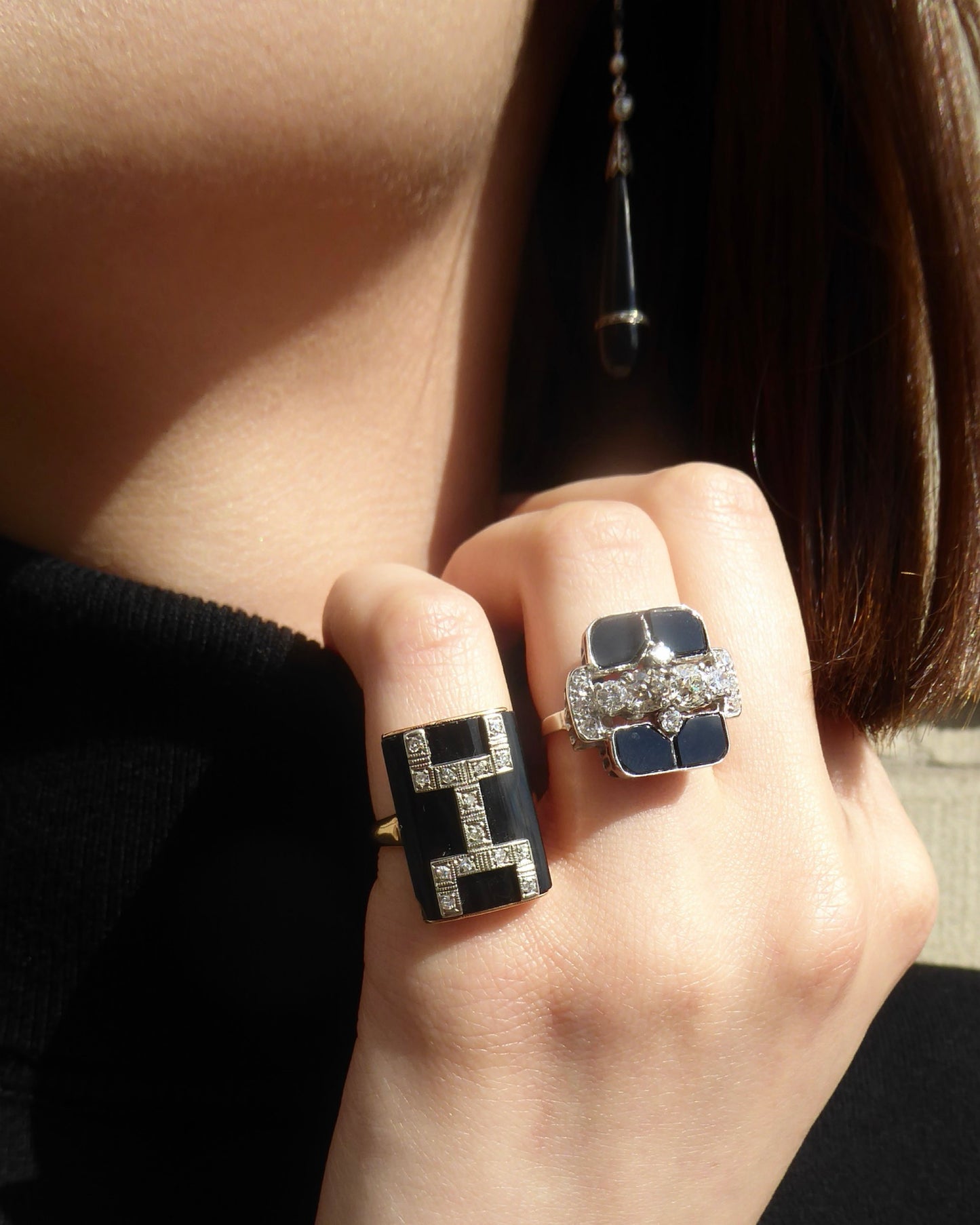 ART DÉCO DIAMONDS, ONYX & PLATINUM RING, 1930s