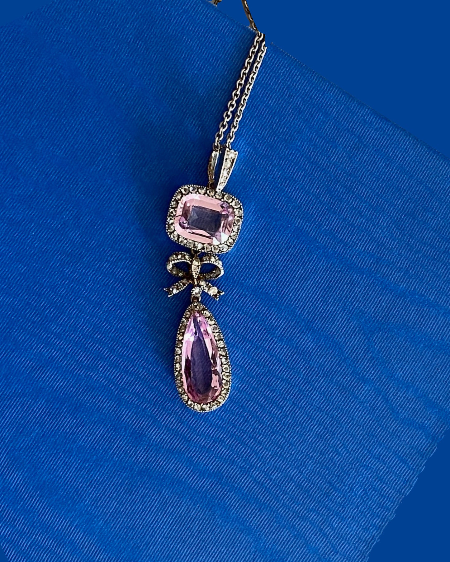 BELLE ÉPOQUE PINK TOPAZ, DIAMONDS, PLATINUM & YELLOW GOLD PENDANT NECKLACE, 1900s