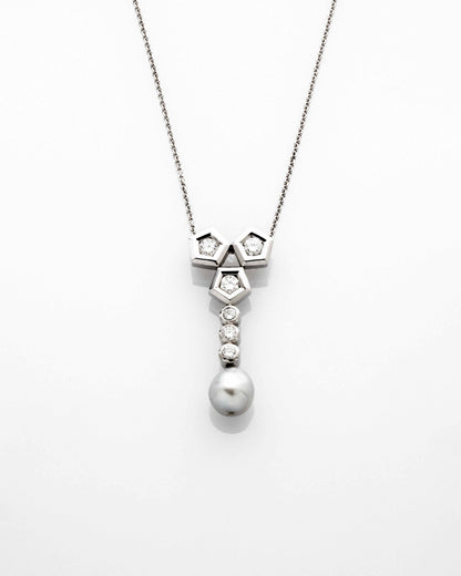 PEARL, DIAMONDS & WHITE GOLD PENDANT NECKLACE, 1948
