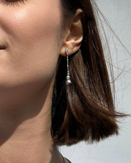 ART DÉCO NATURAL PEARL, DIAMOND, PLATINUM & WHITE GOLD EARRINGS, 1930s