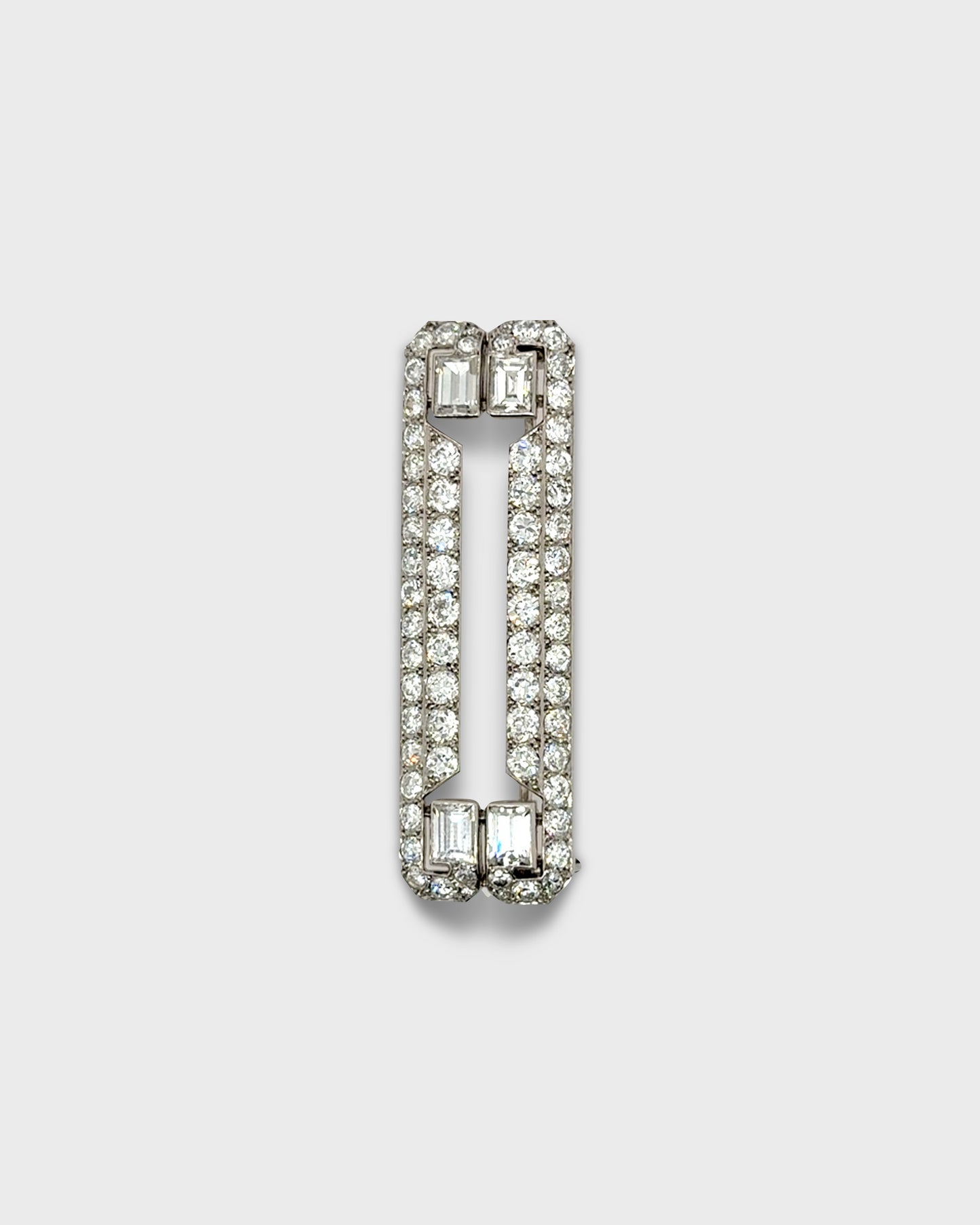 CARTIER PARIS DIAMOND & PLATINUM BROOCH, 1930s