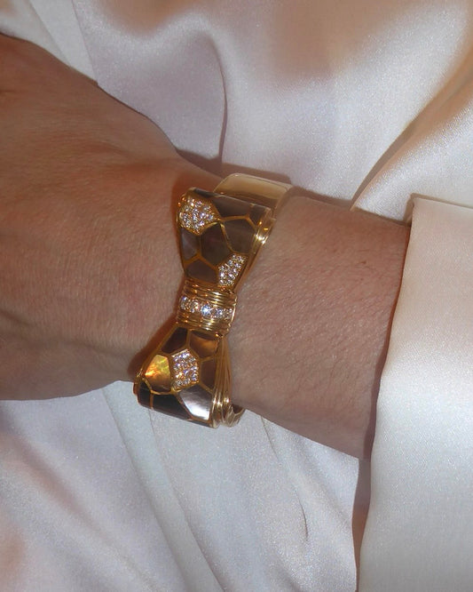 NARDI GOLD, DIAMONDS & MOTHER OF PEARL BOW CUFF, 1990s