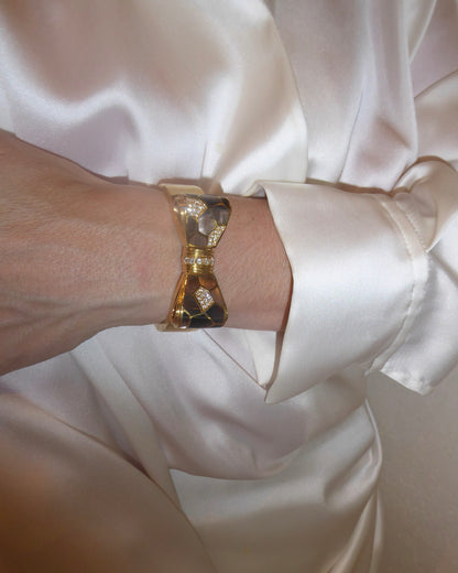 NARDI GOLD, DIAMONDS & MOTHER OF PEARL BOW CUFF, 1990s