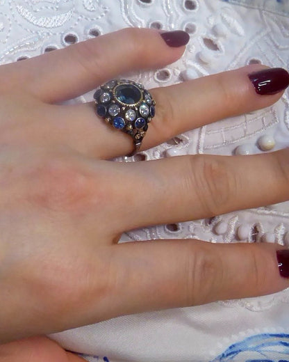 SAPPHIRE, & DIAMOND CLUSTER RING, 1900s