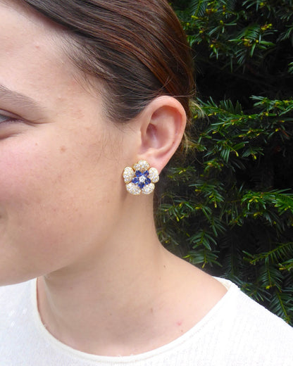 SAPPHIRES, DIAMONDS & YELLOW GOLD EARRINGS & CHOKER