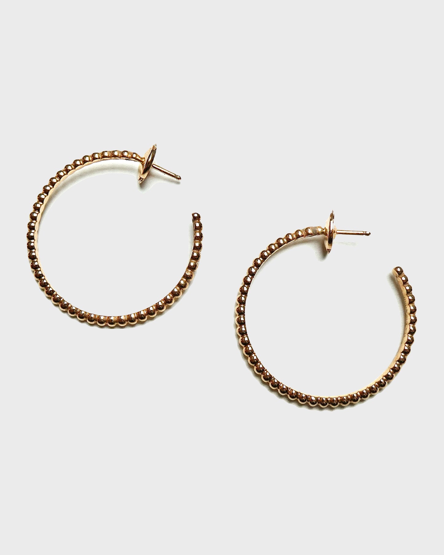 VAN CLEEF & ARPELS 'PERLÉE' YELLOW GOLD HOOP EARRINGS, 21st CENTURY