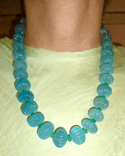 CARVED AQUAMARINE & EMERALD BEADS NECKLACE