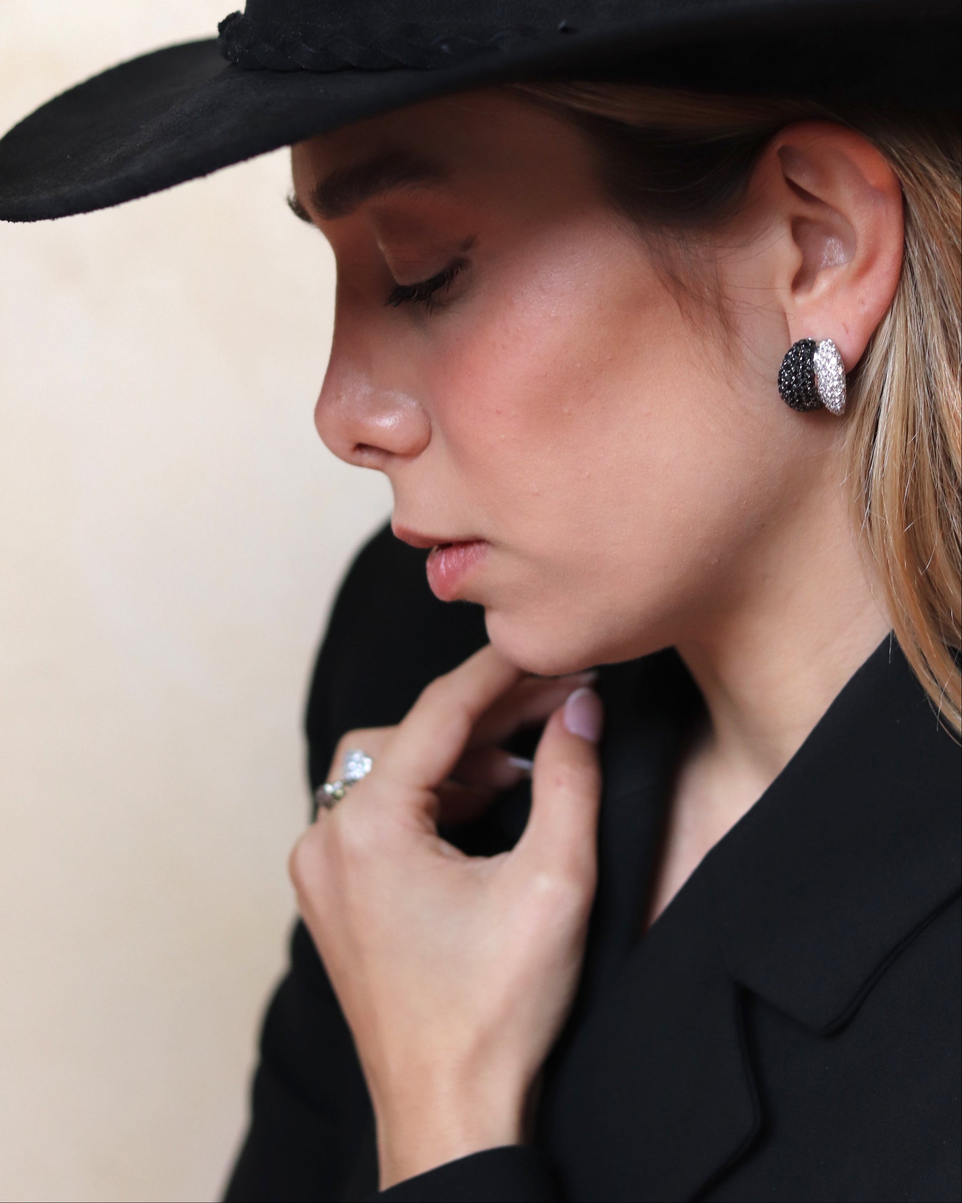 CACCIARI SALVATI BLACK AND WHITE DIAMOND & GOLD EARRINGS, 2000s