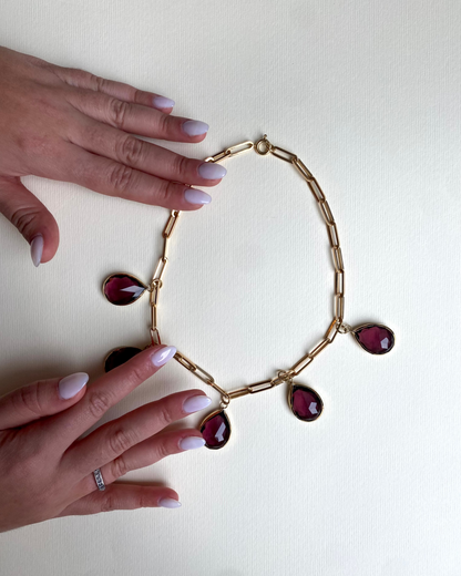 RASPBERRY QUARTZ & GOLD CHARM NECKLACE, 1990s