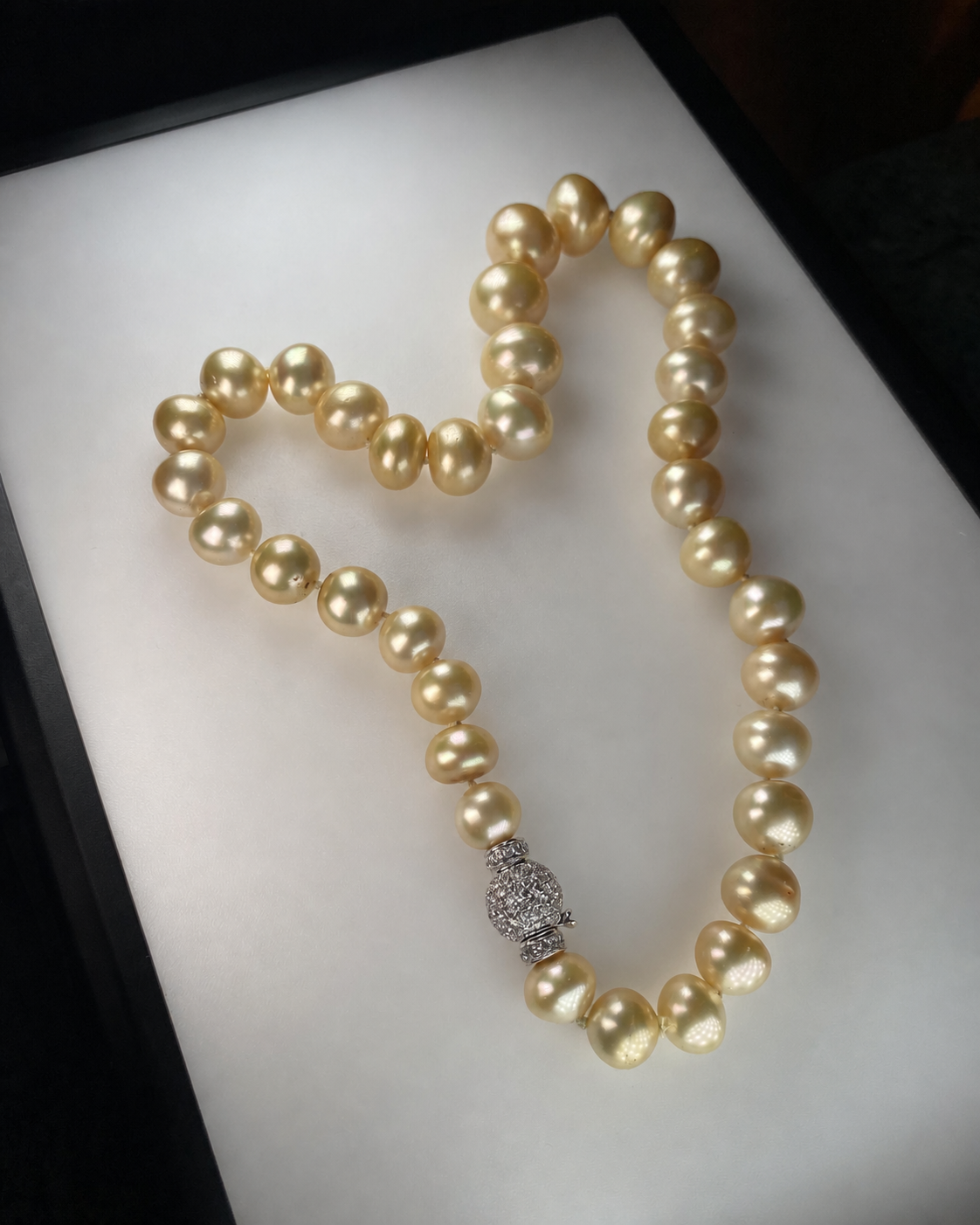 CACCIARI SALVATI NATURAL PEARL & DIAMOND NECKLACE, 2000s
