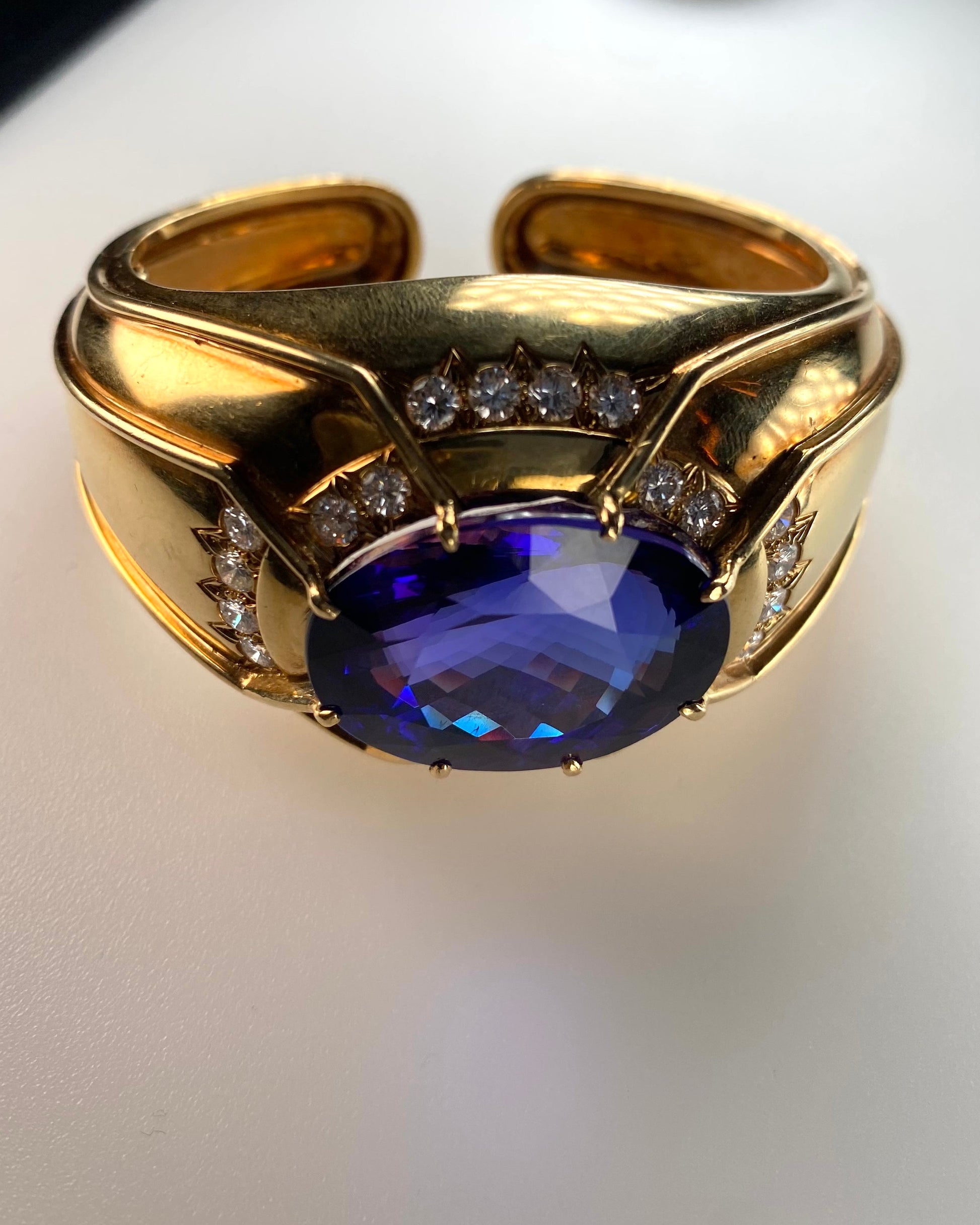 DAVID WEBB TANZANITE, DIAMOND & GOLD CUFF BRACELET, 1980s