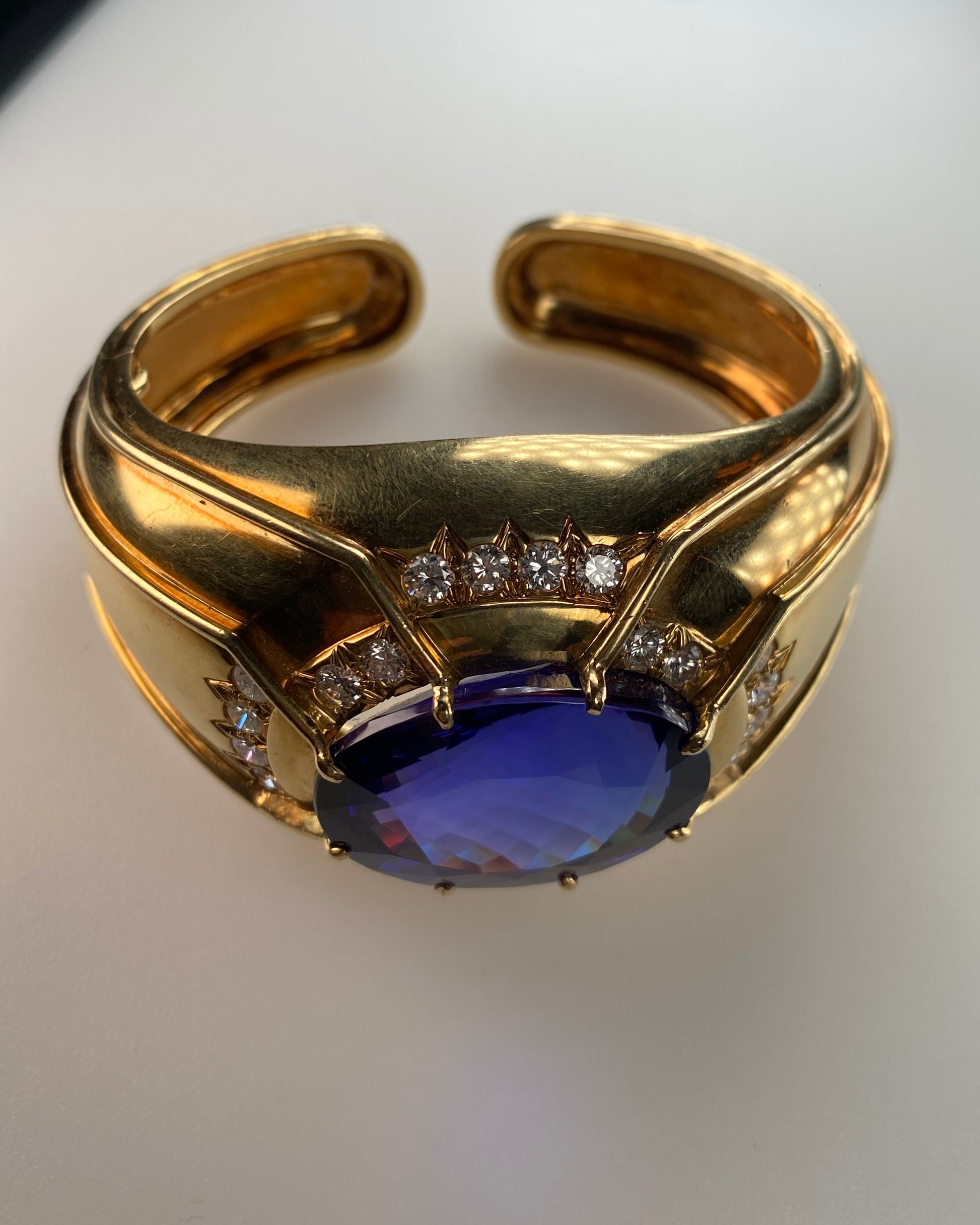 DAVID WEBB TANZANITE, DIAMOND & GOLD CUFF BRACELET, 1980s