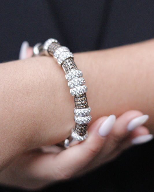 CACCIARI SALVATI CHAMPAGNE & WHITE DIAMONDS ON WHITE GOLD BANGLE, 2000