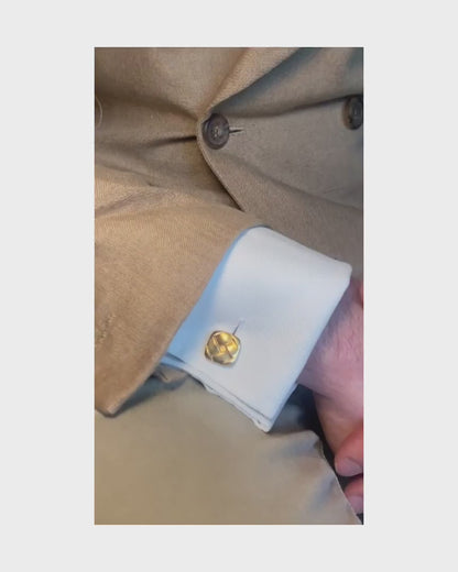 15K YELLOW GOLD WOVEN-BASKET CUFFLINKS, 1880s