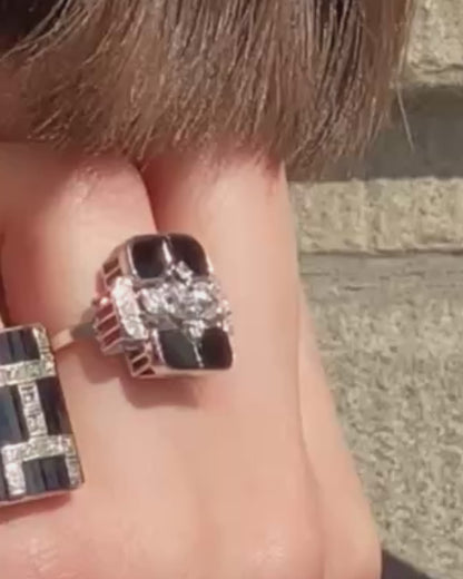 ART DÉCO DIAMONDS, ONYX & PLATINUM RING, 1930s