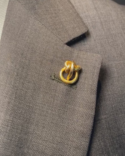 VICTORIAN YELLOW GOLD LOVE KNOT TIE PIN, 1900s
