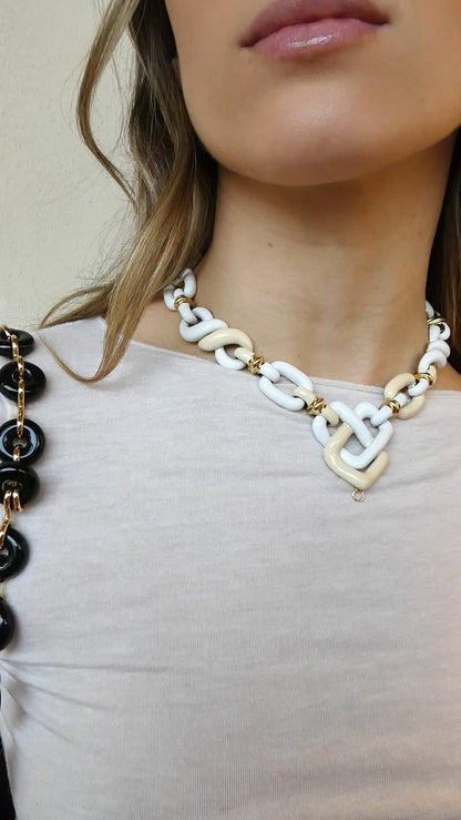 DAVID WEBB ENAMEL & YELLOW GOLD NECKLACE, 1970