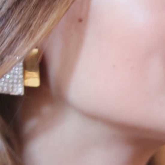 CACCIARI SALVATI DIAMOND & GOLD SET OF CHOKER, EARCLIPS AND RING, 1980s