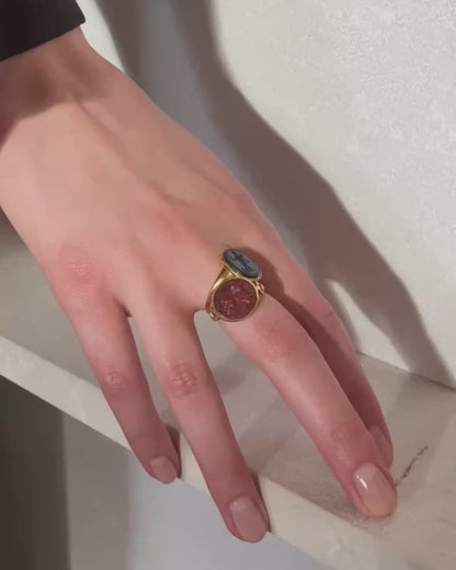 PAIR OF ANTIQUE INTAGLIO, CHALCEDONY, CARNELIAN & GOLD RINGS