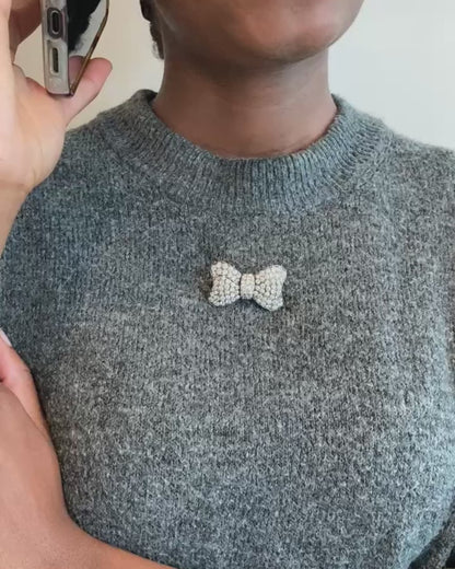 DIAMOND BOW BROOCH, 1930s