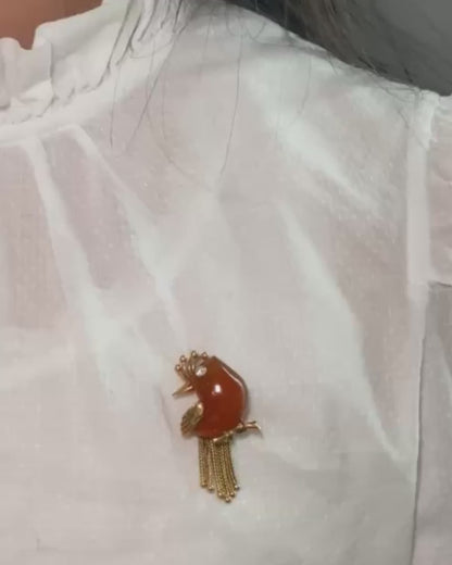 CARTIER LONDON CARNELIAN, DIAMOND & GOLD BROOCH, 1960s