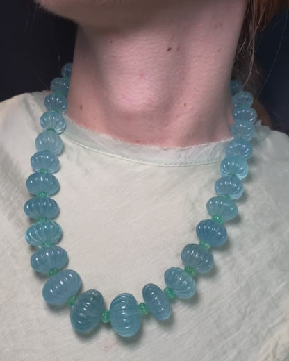 CARVED AQUAMARINE & EMERALD BEADS NECKLACE