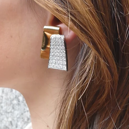 CACCIARI SALVATI DIAMOND & GOLD SET OF CHOKER, EARCLIPS AND RING, 1980s
