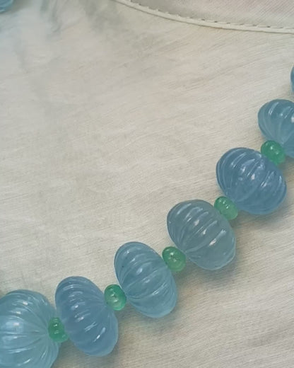 CARVED AQUAMARINE & EMERALD BEADS NECKLACE