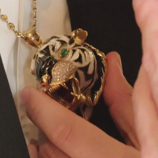 DAVID WEBB DIAMOND, EMERALD & ENAMEL TIGER PENDANT NECKLACE, 1970s
