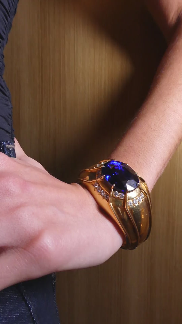 DAVID WEBB TANZANITE, DIAMOND & GOLD CUFF BRACELET, 1980s