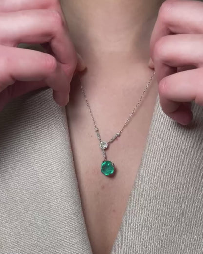 ART DÉCO COLOMBIAN EMERALD, DIAMONDS & PLATINUM PENDANT, 1920s