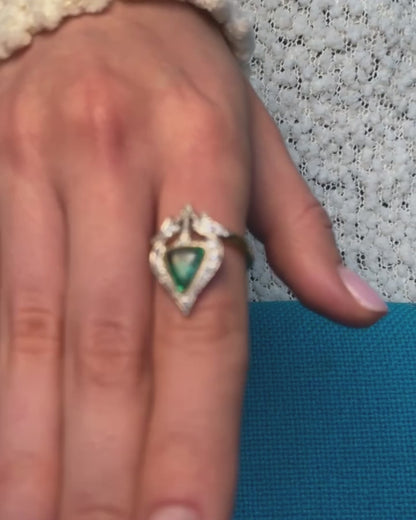 EMERALD & DIAMONDS, WHITE & YELLOW GOLD RING, 1950s